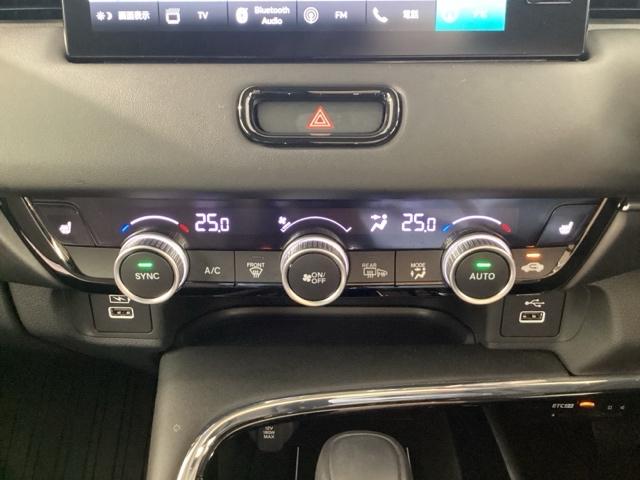 ヴェゼル e:HEVZ Bluetooth・CONNECTディスプレイ・マルチビューカメラ・ETC2.0・前後ドラレコ・禁煙車・VSA・カーテンエアバック・パワーテールゲート・シートヒーター・電子パーキング・ブレーキホールド(13枚目)