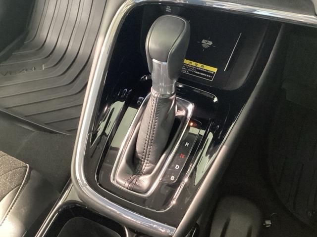 ヴェゼル e:HEVZ Bluetooth・CONNECTディスプレイ・マルチビューカメラ・ETC2.0・前後ドラレコ・禁煙車・VSA・カーテンエアバック・パワーテールゲート・シートヒーター・電子パーキング・ブレーキホールド(17枚目)