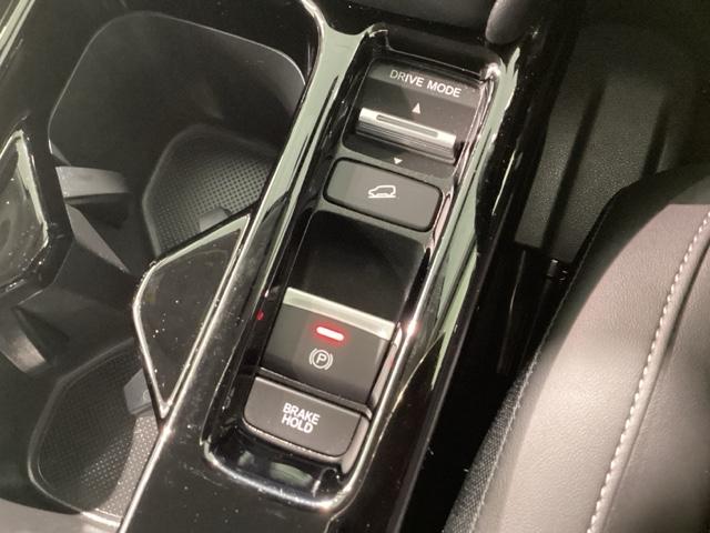 ヴェゼル e:HEVZ Bluetooth・CONNECTディスプレイ・マルチビューカメラ・ETC2.0・前後ドラレコ・禁煙車・VSA・カーテンエアバック・パワーテールゲート・シートヒーター・電子パーキング・ブレーキホールド(18枚目)