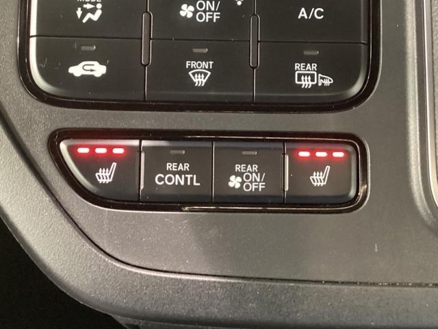 ステップワゴン ｅ：ＨＥＶスパーダプレミアムライン　Ｂｌｕｅｔｏｏｔｈ・純正ナビ・リアカメラ・ＥＴＣ２．０・ドラレコ・禁煙車・ワンオーナー・ＶＳＡ・サイドカーテンエアバック・パワーテールゲート・電子パーキング・ブレーキホールド・シートヒーター（14枚目）