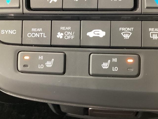 ステップワゴンスパーダ スパーダ・クールスピリットホンダセンシング　Ｂｌｕｅｔｏｏｔｈ・純正ナビ・リアカメラ・リヤ席モニター・エンスタ・ＥＴＣ２．０・前後ドラレコ・禁煙車・ワンオーナー・ＶＳＡ・カーテンエアバック・シートヒーター・両側電動スライドドア・取扱説明書（14枚目）