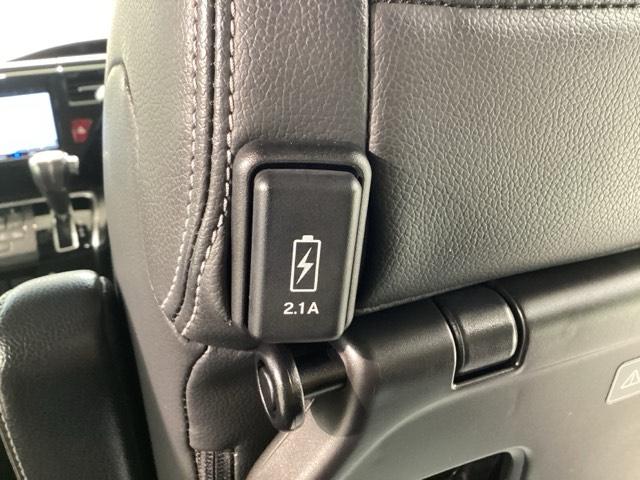 ステップワゴンスパーダ スパーダ・クールスピリットホンダセンシング　Ｂｌｕｅｔｏｏｔｈ・純正ナビ・リアカメラ・リヤ席モニター・エンスタ・ＥＴＣ２．０・前後ドラレコ・禁煙車・ワンオーナー・ＶＳＡ・カーテンエアバック・シートヒーター・両側電動スライドドア・取扱説明書（33枚目）