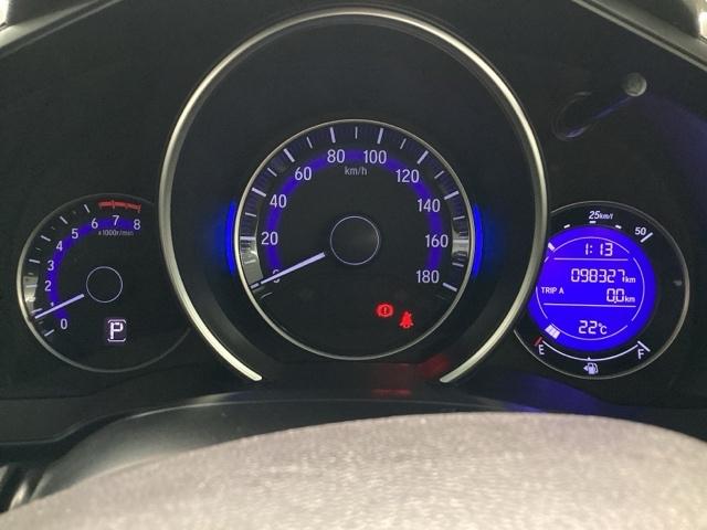 フィット 13G・Fパッケージ Bluetooth・純正ナビ・リアカメラ・ETC・ドラレコ・禁煙車・ワンオーナー・VSA・SRSエアバック・オートA/C・スマートキー・オートリトラミラー・ドアバイザー・取扱説明書・記録簿・スペアキー(15枚目)