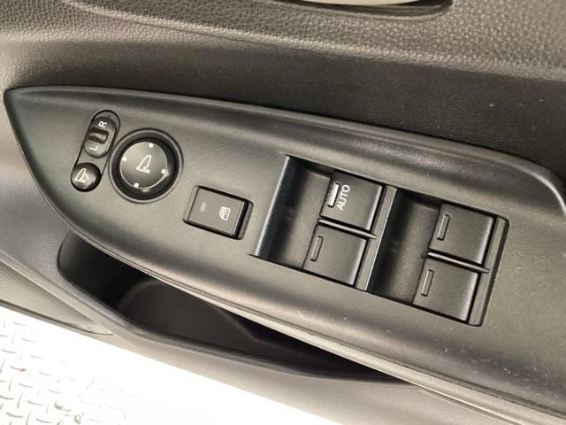 フィット 13G・Fパッケージ Bluetooth・純正ナビ・リアカメラ・ETC・ドラレコ・禁煙車・ワンオーナー・VSA・SRSエアバック・オートA/C・スマートキー・オートリトラミラー・ドアバイザー・取扱説明書・記録簿・スペアキー(22枚目)