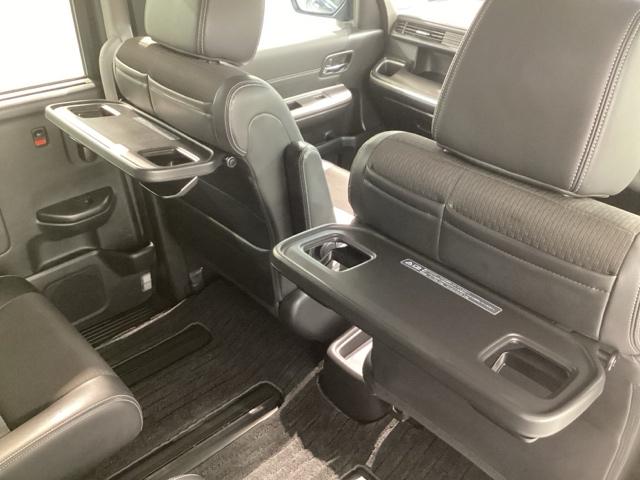 ステップワゴンスパーダ ｅ：ＨＥＶスパーダＧ・ＥＸホンダセンシング　Ｂｌｕｅｔｏｏｔｈ・純正ナビ・リアカメラ・ＥＴＣ２．０・前後ドラレコ・禁煙車・ＶＳＡ・カーテンエアバック・シートヒーター・電子パーキング・ブレーキホールド・両側電動スライドドア・取扱説明書・記録簿（29枚目）