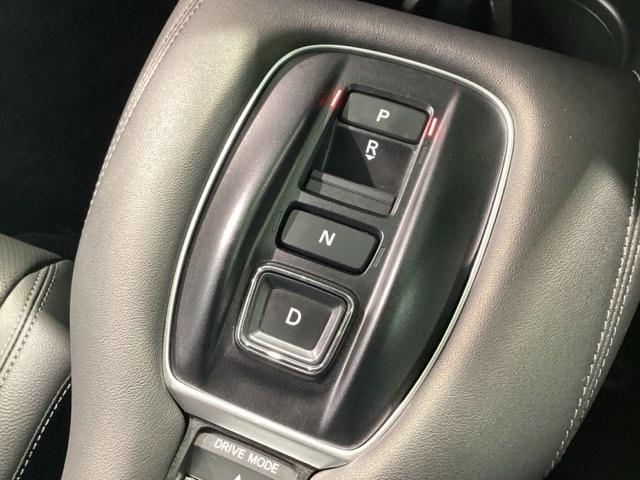 ＺＲ－Ｖ ｅ：ＨＥＶＺ　Ｂｌｕｅｔｏｏｔｈ・ＣＯＮＮＥＣＴディスプレイ・マルチビューカメラ・ＥＴＣ２．０・ＶＳＡ・カーテンエアバック・本革シート・パワーシート・シートヒーター・ステアリングヒーター・パワーテールゲート（17枚目）