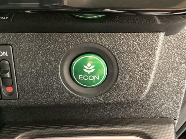 ステップワゴンスパーダ スパーダ・クールスピリットホンダセンシング　誠に恐縮ですが、こちらの車両は栃木県にお住まいで当社でメンテナンスを受けていただけるお客様限定販売となります。　メモリーナビ　ＥＴＣ　バックカメラ　両側電動スライドドア　アルミホイール　３列シート（22枚目）