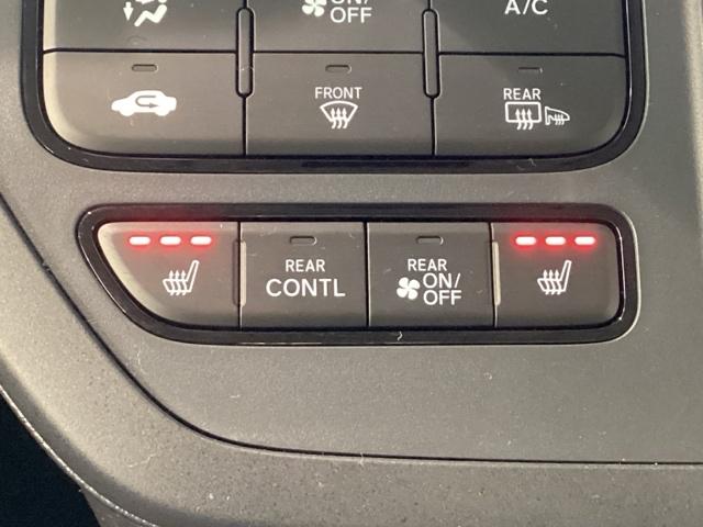 ステップワゴン ｅ：ＨＥＶエアー　当社デモカー・Ｂｌｕｅｔｏｏｔｈ・純正ナビ・マルチビューカメラ・ＥＴＣ２．０・前後ドラレコ・禁煙車・電動バックドア・ＶＳＡ・カーテンエアバック・シートヒーター電子パーキング・ブレーキホールド（15枚目）