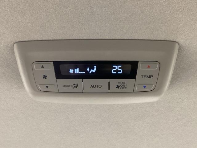 ステップワゴン ｅ：ＨＥＶエアー　当社デモカー・Ｂｌｕｅｔｏｏｔｈ・純正ナビ・マルチビューカメラ・ＥＴＣ２．０・前後ドラレコ・禁煙車・電動バックドア・ＶＳＡ・カーテンエアバック・シートヒーター電子パーキング・ブレーキホールド（28枚目）