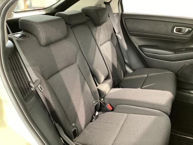 ヴェゼル e:HEVX レンタカーアップ車・Bluetooth・スマートナビ・リアカメラ・ETC2.0・前後ドラレコ・禁煙車・VSA・カーテンエアバック・電子パーキング・ブレーキホールド・オートA/C・パーキングセンサー(9枚目)