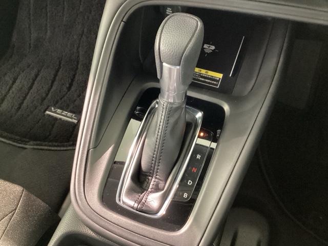 ヴェゼル e:HEVX レンタカーアップ車・Bluetooth・スマートナビ・リアカメラ・ETC2.0・前後ドラレコ・禁煙車・VSA・カーテンエアバック・電子パーキング・ブレーキホールド・オートA/C・パーキングセンサー(16枚目)