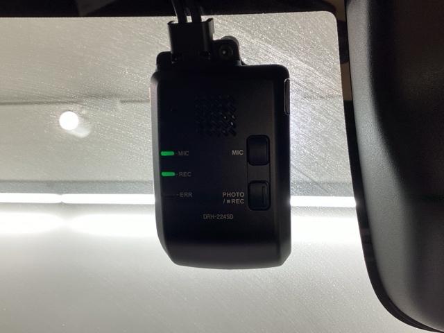 ヴェゼル e:HEVX レンタカーアップ車・Bluetooth・スマートナビ・リアカメラ・ETC2.0・前後ドラレコ・禁煙車・VSA・カーテンエアバック・電子パーキング・ブレーキホールド・オートA/C・パーキングセンサー(22枚目)