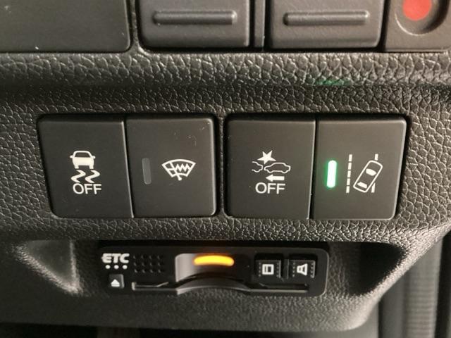 フリード+ クロスター・ホンダセンシング レンタカーアップ車・Bluetooth・純正ナビ・リアカメラ・ETC・前後ドラレコ・禁煙車・VSA・サイドカーテンエアバック・シートヒーター・両側電動スライドドア・ドアバイザー・純正アルミ・取扱説明書(22枚目)