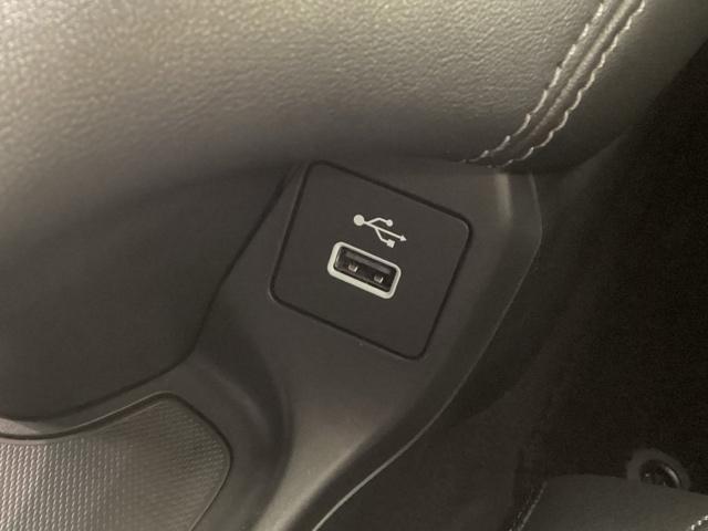 ＺＲ－Ｖ ｅ：ＨＥＶＺ特別仕様車ブラックスタイル　当社デモカー・ＣＯＮＮＥＣＴディスプレイ・マルチビューカメラ・ＥＴＣ２．０・前後ドラレコ・禁煙車・ＶＳＡ・サイドエアバック・電動シート・シートヒーター・電動バックドア・ステアリングヒーター・ＢＯＳＥ（18枚目）