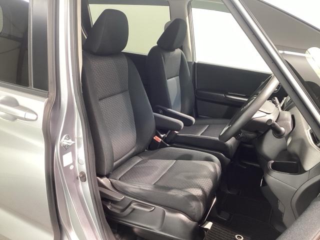 �傫�ȃt�����g�V�[�g�ł������ƃh���C�u�A�������^�]�����܂����n�C�g�A�W���X�^�[���t���Ă���̂ł��D�݂̃|�W�V�����𒲐��ł��܂��B