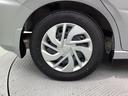 純正スチールホイールです。アルミホイールに比べ、強度があるのが頼もしい!車にぴったりなデザインのホイールカバー付です。