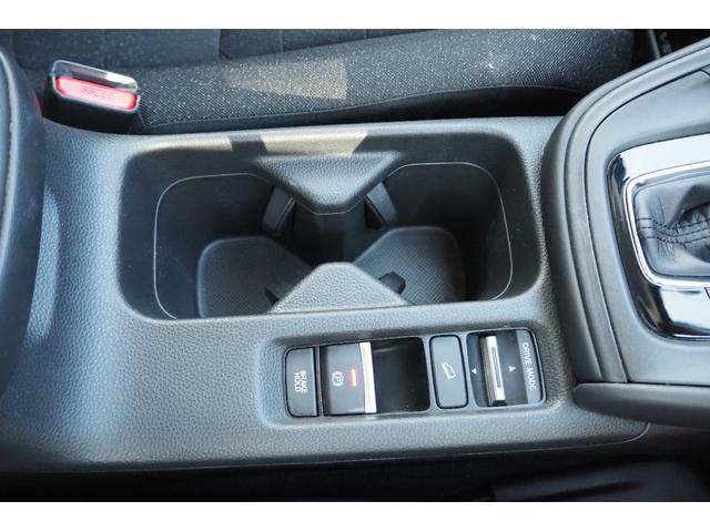 ヴェゼル e:HEVX ホンダセンシング/前後ドラレコ/衝突軽減ブレーキ/クルーズコントロール/LEDヘッドライト/アルミホイール/純正ナビ/ETC/TV/バックカメラ/パドルシフト/サイドカーテンエアバック/(4枚目)