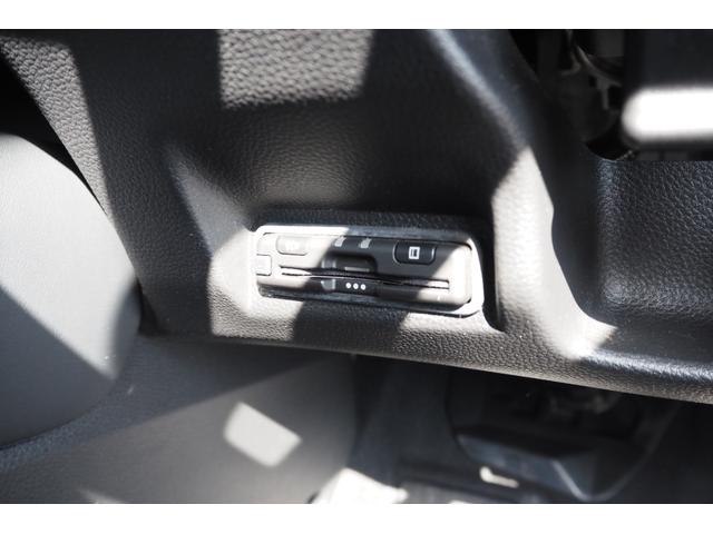 ヴェゼル e:HEVX ホンダセンシング/前後ドラレコ/衝突軽減ブレーキ/クルーズコントロール/LEDヘッドライト/アルミホイール/純正ナビ/ETC/TV/バックカメラ/パドルシフト/サイドカーテンエアバック/(7枚目)