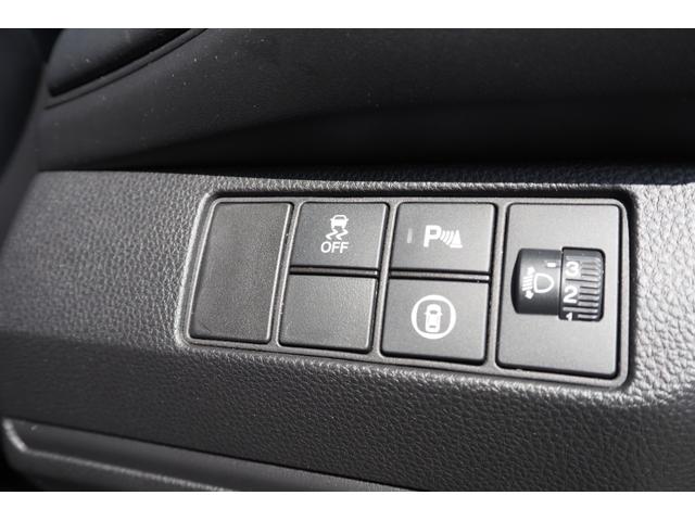 ヴェゼル e:HEVX ホンダセンシング/前後ドラレコ/衝突軽減ブレーキ/クルーズコントロール/LEDヘッドライト/アルミホイール/純正ナビ/ETC/TV/バックカメラ/パドルシフト/サイドカーテンエアバック/(8枚目)