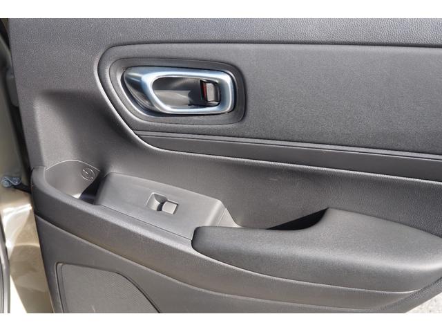 ヴェゼル e:HEVX ホンダセンシング/前後ドラレコ/衝突軽減ブレーキ/クルーズコントロール/LEDヘッドライト/アルミホイール/純正ナビ/ETC/TV/バックカメラ/パドルシフト/サイドカーテンエアバック/(43枚目)