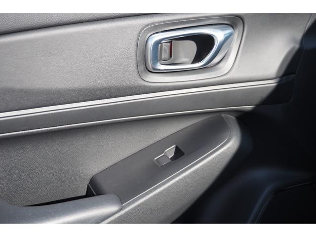 ヴェゼル e:HEVX ホンダセンシング/前後ドラレコ/衝突軽減ブレーキ/クルーズコントロール/LEDヘッドライト/アルミホイール/純正ナビ/ETC/TV/バックカメラ/パドルシフト/サイドカーテンエアバック/(45枚目)