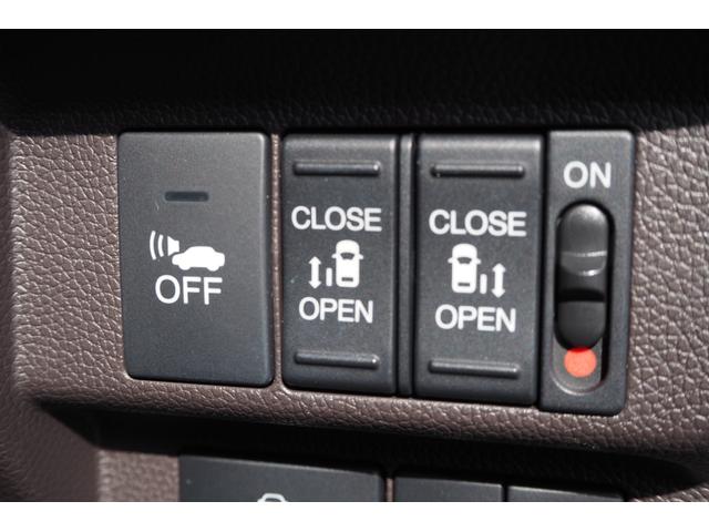 フリードハイブリッド ハイブリッド・Gホンダセンシング ドラレコ(前)/衝突軽減ブレーキ/クルーズコントロール/両側パワースライドドア/ETC/TV(ワンセグ)/バックカメラ/純正ナビ/LEDヘッドライト/(4枚目)