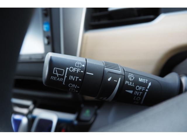 フリードハイブリッド ハイブリッド・Gホンダセンシング ドラレコ(前)/衝突軽減ブレーキ/クルーズコントロール/両側パワースライドドア/ETC/TV(ワンセグ)/バックカメラ/純正ナビ/LEDヘッドライト/(17枚目)