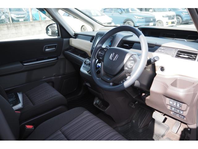 フリードハイブリッド ハイブリッド・Gホンダセンシング ドラレコ(前)/衝突軽減ブレーキ/クルーズコントロール/両側パワースライドドア/ETC/TV(ワンセグ)/バックカメラ/純正ナビ/LEDヘッドライト/(18枚目)