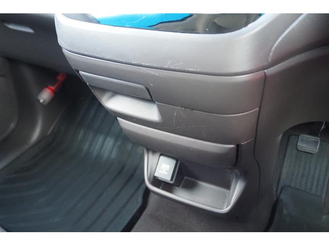 フリードハイブリッド ハイブリッド・Gホンダセンシング ドラレコ(前)/衝突軽減ブレーキ/クルーズコントロール/両側パワースライドドア/ETC/TV(ワンセグ)/バックカメラ/純正ナビ/LEDヘッドライト/(47枚目)