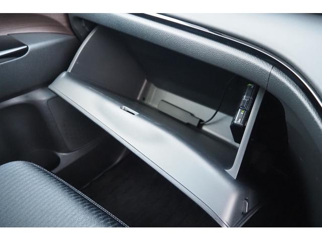 オデッセイハイブリッド e:HEVアブソルート・EX ホンダセンシング/前後ドラレコ/衝突軽減ブレーキ/クルーズコントロール/LEDヘッドライト/アルミホイール/純正ナビ/両側パワースライドドア/ETC/TV/バックカメラ/サイドカーテンエアバック/(59枚目)