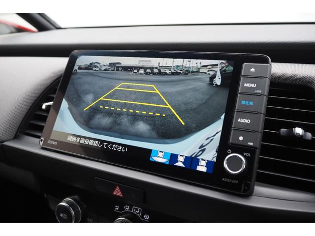 フィット ｅ：ＨＥＶクロスター　ホンダセンシング／衝突軽減ブレーキ／クルーズコントロール／ＬＥＤヘッドライト／１６インチアルミホイール／純正ナビ／ＥＴＣ／ＴＶ／バックカメラ／サイドカーテンエアバック／ＣＤ／ＤＶＤ／（4枚目）