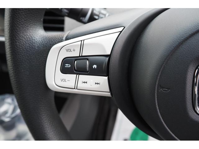 フィット ｅ：ＨＥＶクロスター　ホンダセンシング／衝突軽減ブレーキ／クルーズコントロール／ＬＥＤヘッドライト／１６インチアルミホイール／純正ナビ／ＥＴＣ／ＴＶ／バックカメラ／サイドカーテンエアバック／ＣＤ／ＤＶＤ／（12枚目）