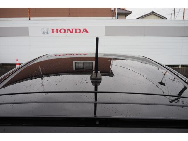 フィット ｅ：ＨＥＶクロスター　ホンダセンシング／衝突軽減ブレーキ／クルーズコントロール／ＬＥＤヘッドライト／１６インチアルミホイール／純正ナビ／ＥＴＣ／ＴＶ／バックカメラ／サイドカーテンエアバック／ＣＤ／ＤＶＤ／（26枚目）