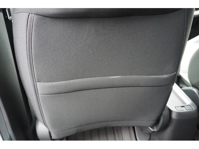 フィット ｅ：ＨＥＶクロスター　ホンダセンシング／衝突軽減ブレーキ／クルーズコントロール／ＬＥＤヘッドライト／１６インチアルミホイール／純正ナビ／ＥＴＣ／ＴＶ／バックカメラ／サイドカーテンエアバック／ＣＤ／ＤＶＤ／（36枚目）