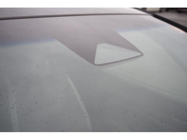 フィット ｅ：ＨＥＶクロスター　ホンダセンシング／衝突軽減ブレーキ／クルーズコントロール／ＬＥＤヘッドライト／１６インチアルミホイール／純正ナビ／ＥＴＣ／ＴＶ／バックカメラ／サイドカーテンエアバック／ＣＤ／ＤＶＤ／（47枚目）