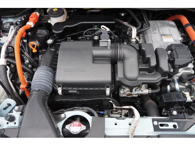 フィット ｅ：ＨＥＶクロスター　ホンダセンシング／衝突軽減ブレーキ／クルーズコントロール／ＬＥＤヘッドライト／１６インチアルミホイール／純正ナビ／ＥＴＣ／ＴＶ／バックカメラ／サイドカーテンエアバック／ＣＤ／ＤＶＤ／（49枚目）