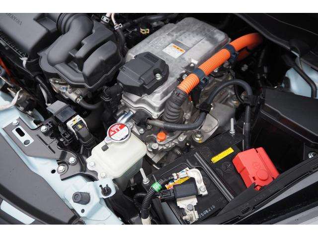 フィット ｅ：ＨＥＶクロスター　ホンダセンシング／衝突軽減ブレーキ／クルーズコントロール／ＬＥＤヘッドライト／１６インチアルミホイール／純正ナビ／ＥＴＣ／ＴＶ／バックカメラ／サイドカーテンエアバック／ＣＤ／ＤＶＤ／（50枚目）