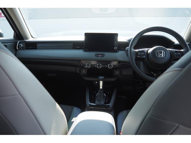 ヴェゼル e:HEV X・HuNTパッケージ(3枚目)