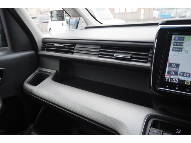 ステップワゴンスパーダ スパーダホンダセンシング　純正ナビ／ドラレコ（前）／ホンダセンシング／衝突軽減ブレーキ／クルーズコントロール／ＬＥＤヘッドライト／両側パワースライドドア／ＥＴＣ／ＴＶ／バックカメラ／アルミホイール／パドルシフト／リア席モニター（15枚目）