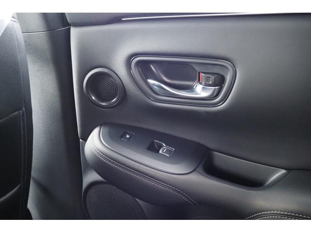 ＺＲ－Ｖ ｅ：ＨＥＶＺ特別仕様車ブラックスタイル　純正ナビ／前後ドラレコ／ホンダセンシング／衝突軽減ブレーキ／クルーズコントロール／ＥＴＣ／ＴＶ／バックカメラ／サイドカーテンエアバック／ＬＥＤフォグライト／パドルシフト／アルミホイール／（26枚目）