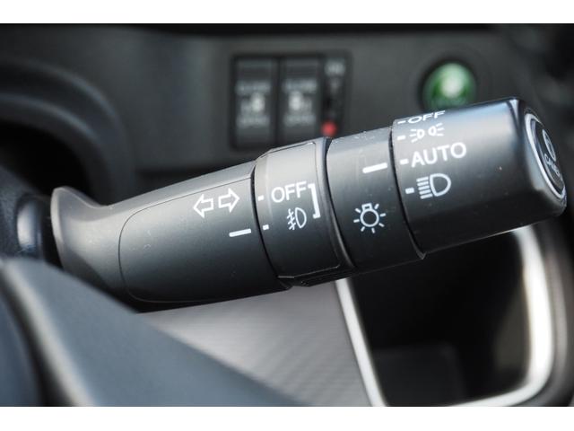 ステップワゴンスパーダ スパーダハイブリッドＧ・ＥＸホンダセンシング　純正ナビ／ホンダセンシング／ドラレコ（前）／両側パワースライドドア／衝突軽減ブレーキ／クルーズコントロール／ＬＥＤヘッドライト／アルミホイール／ＥＴＣ／ＴＶ／バックカメラ／サイドカーテンエアバック／（14枚目）