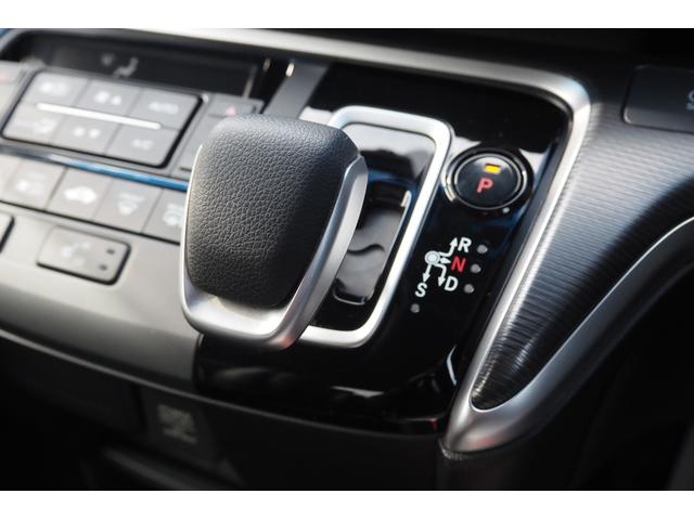 ステップワゴンスパーダ スパーダハイブリッドＧ・ＥＸホンダセンシング　純正ナビ／ホンダセンシング／ドラレコ（前）／両側パワースライドドア／衝突軽減ブレーキ／クルーズコントロール／ＬＥＤヘッドライト／アルミホイール／ＥＴＣ／ＴＶ／バックカメラ／サイドカーテンエアバック／（15枚目）