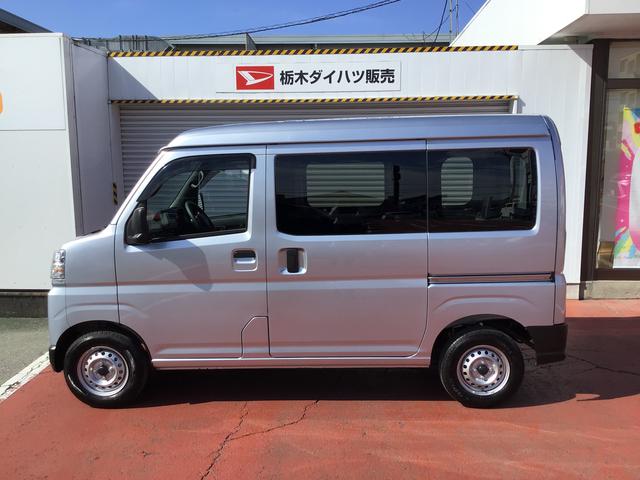 ハイゼットカーゴ ＤＸ　前後ソナー　安全ボディ　セキュリティアラーム　メモリーナビ　ナビＴＶ　キーレスキー　エコアイドル　ハイビームアシスト　ＥＳＣ　オートライト　レーンアシスト　両席エアバッグ　ＡＢＳ（8枚目）