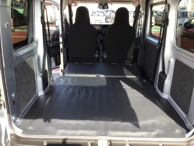ハイゼットカーゴ ＤＸ　前後ソナー　安全ボディ　セキュリティアラーム　メモリーナビ　ナビＴＶ　キーレスキー　エコアイドル　ハイビームアシスト　ＥＳＣ　オートライト　レーンアシスト　両席エアバッグ　ＡＢＳ（15枚目）