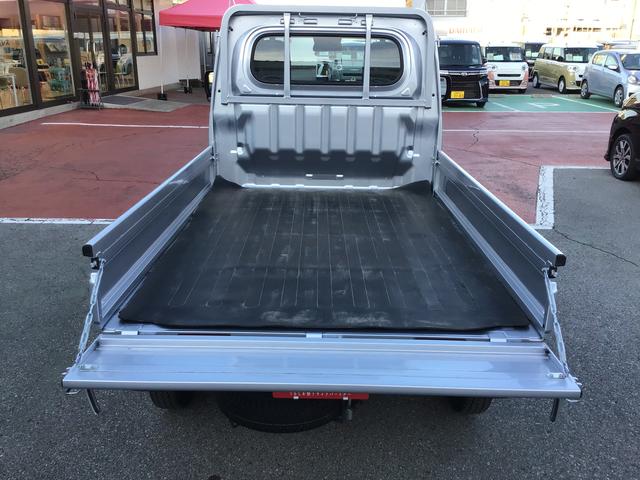 ハイゼットトラック スタンダード　盗難防止装置　レーダーブレーキ　Ｃソナー　キーレスエントリー　スマートキー　パワステ　オートエアコン　アイドルストップ　オートライト　レーンキープアシスト　　衝突安全ボディ（13枚目）