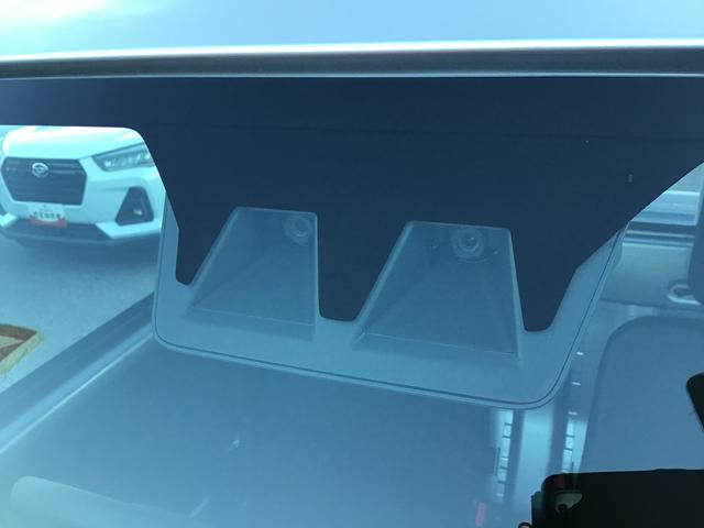 ハイゼットトラック スタンダード　盗難防止装置　レーダーブレーキ　Ｃソナー　キーレスエントリー　スマートキー　パワステ　オートエアコン　アイドルストップ　オートライト　レーンキープアシスト　　衝突安全ボディ（26枚目）