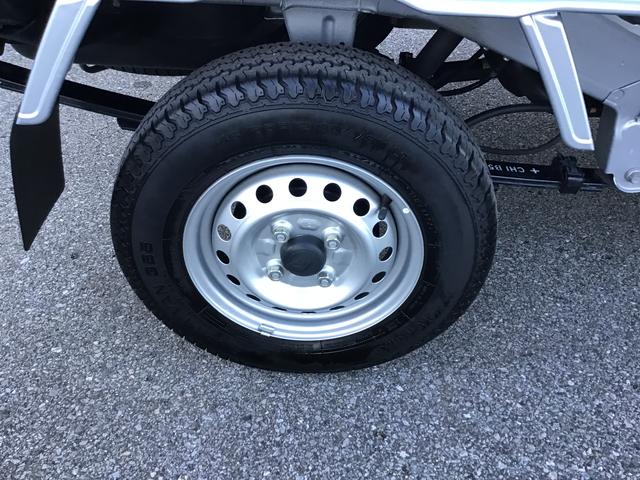 ハイゼットトラック スタンダード　盗難防止装置　レーダーブレーキ　Ｃソナー　キーレスエントリー　スマートキー　パワステ　オートエアコン　アイドルストップ　オートライト　レーンキープアシスト　　衝突安全ボディ（29枚目）