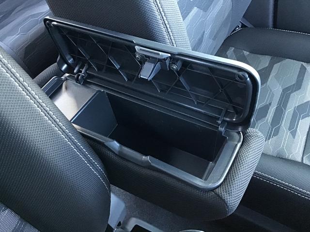 タフト G ダーククロムベンチャー コーナーソナー アダプティブクルコン オートマチックハイビーム LEDライト レーンキープアシスト アイドリングS 電格ミラー キーフリー アルミ スマートキー 衝突安全ボディ(28枚目)