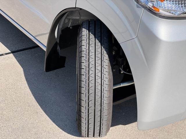 エブリイ ＰＣ　６型　バックアイカメラ付ディスプレイオーディオ　バックアイカメラ付ディスプレイオーディオ　ＬＥＤヘッドランプ　オートライト　スライドドア　シートヒーター　スズキセーフティーサポート　衝突被害軽減システム　アイドリングストップ　横滑り防止機能（17枚目）