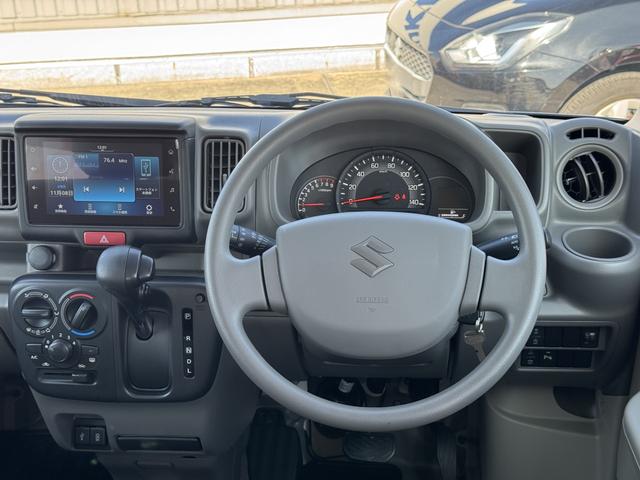 エブリイ ＰＣ　６型　バックアイカメラ付ディスプレイオーディオ　バックアイカメラ付ディスプレイオーディオ　ＬＥＤヘッドランプ　オートライト　スライドドア　シートヒーター　スズキセーフティーサポート　衝突被害軽減システム　アイドリングストップ　横滑り防止機能（25枚目）